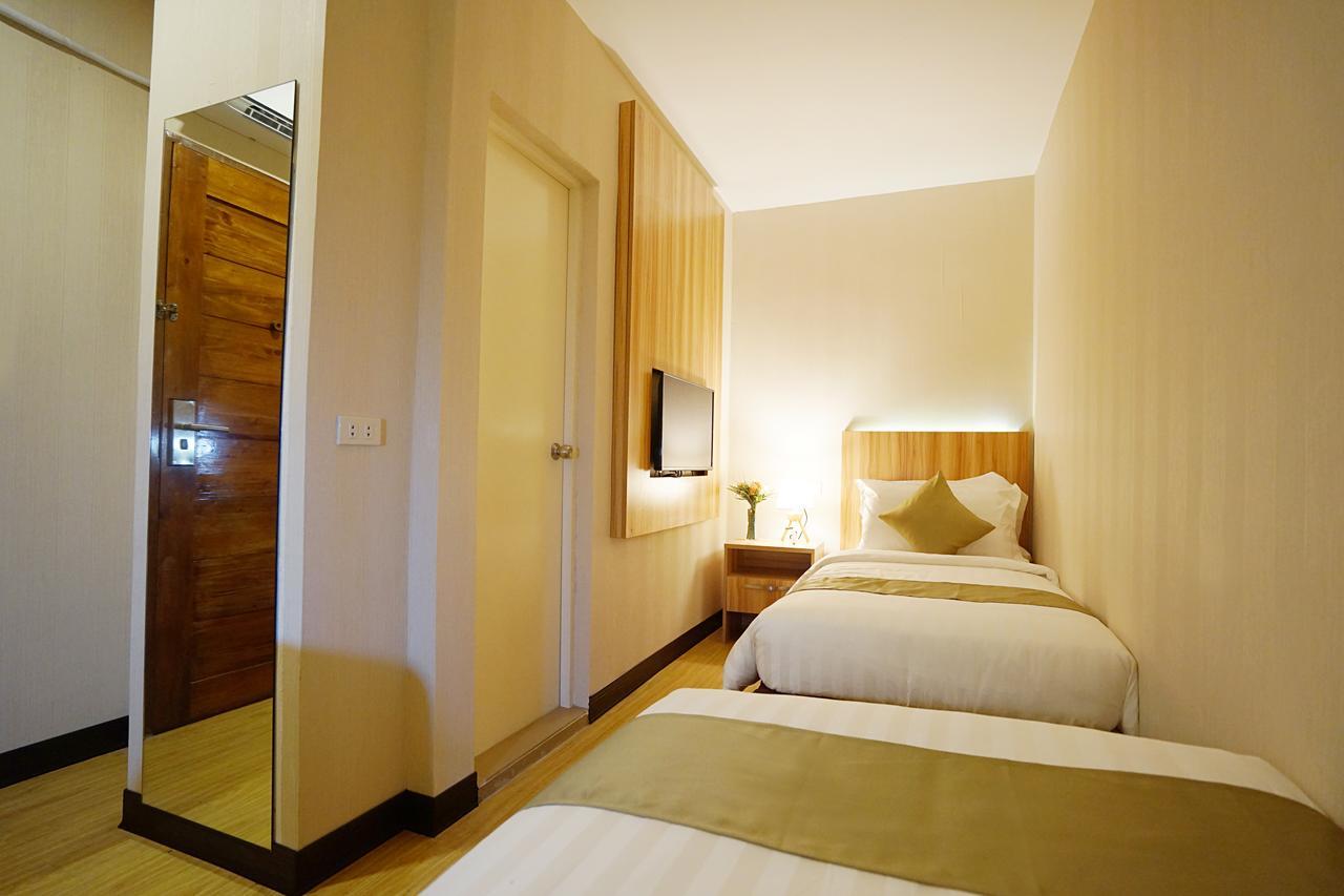 Baypark Hotel Calbayog Esterno foto