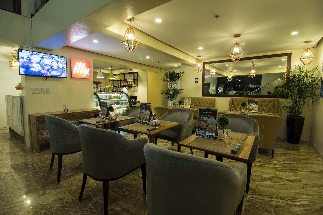 Baypark Hotel Calbayog Esterno foto