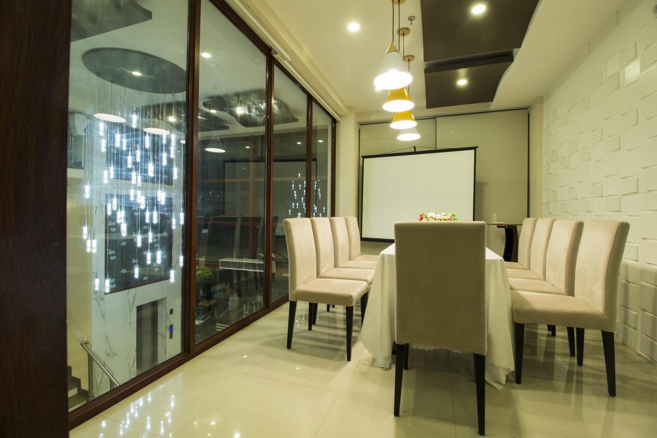 Baypark Hotel Calbayog Esterno foto