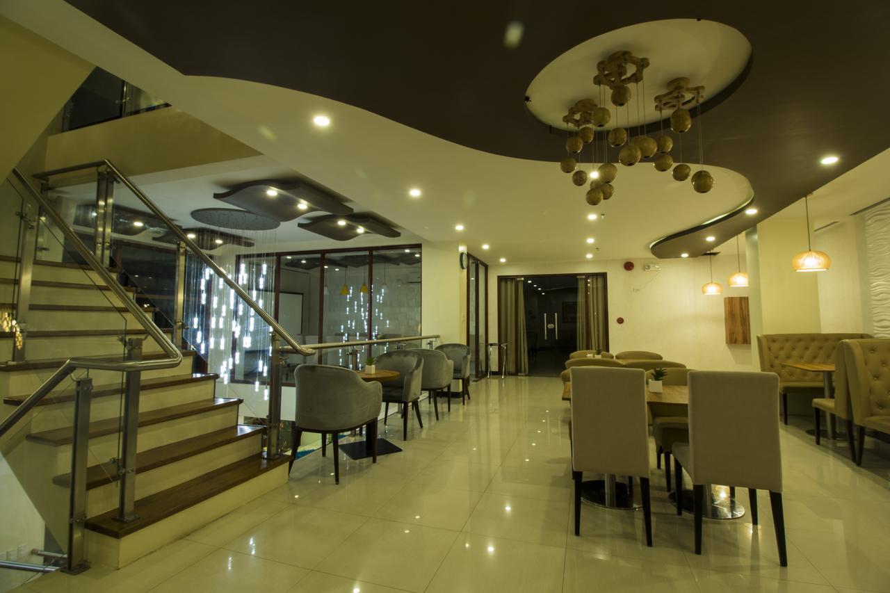 Baypark Hotel Calbayog Esterno foto