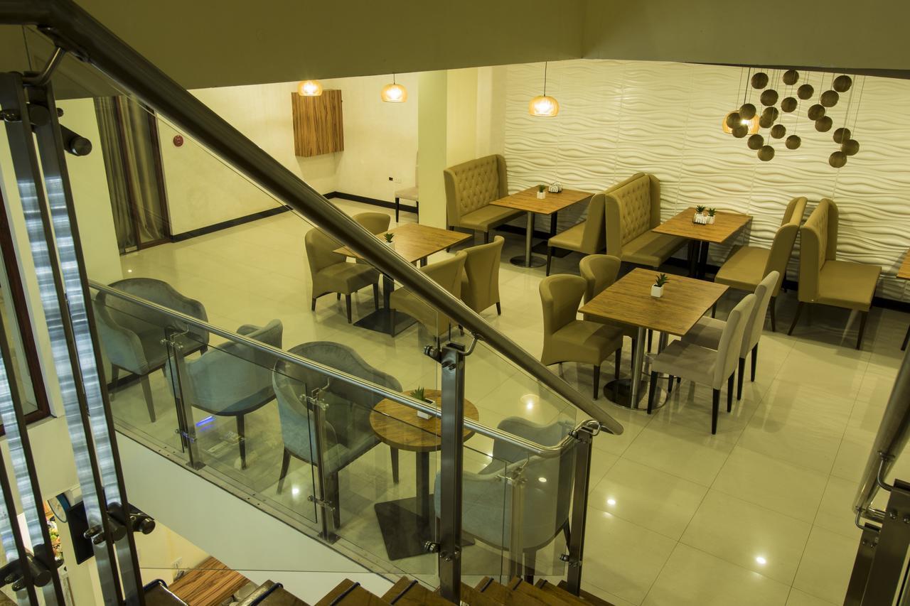 Baypark Hotel Calbayog Esterno foto