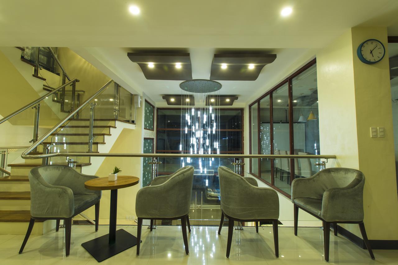 Baypark Hotel Calbayog Esterno foto